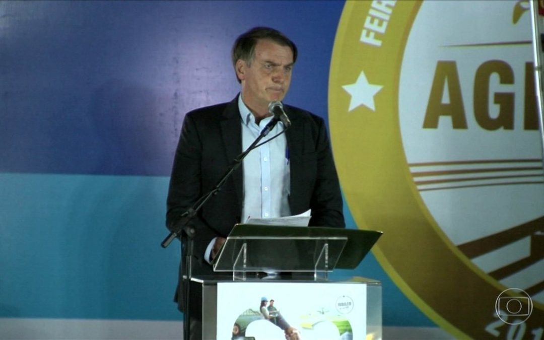Bolsonaro anuncia R$ 1 bi para o seguro rural e defende isentar de punição proprietário rural que ferir invasor
